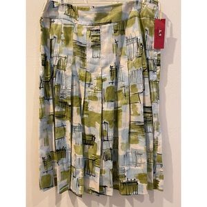 NWT linen skirt with belt.